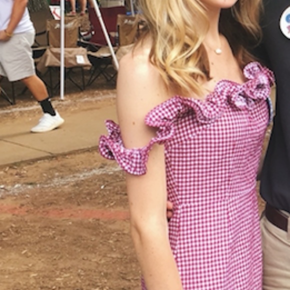 clothes - Picture 2 of 2